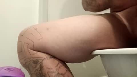 Snapshot of comegetme19 chatting on 10.18.25 comegetme19 online show from 10.18.25