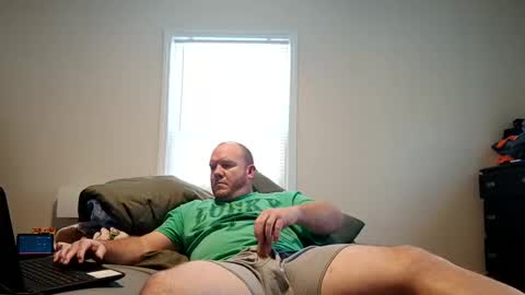 Snapshot of comegetmeinthemorning chatting on 01.11.25 comegetmeinthemorning online show from 01.11.25