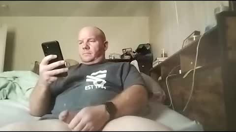 Snapshot of comegetmeinthemorning chatting on 11.04.25 comegetmeinthemorning online show from 11.04.25