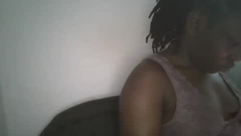 Snapshot of comicalcara chatting on 01.22.25 Cara online show from 01.22.25