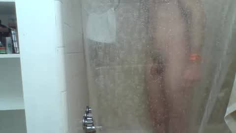 comnfromme1 online show from 11.04.25