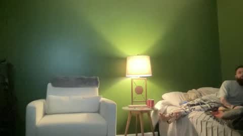 Snapshot of concentralized chatting on 11.24.25 Matt online show from 11.24.25