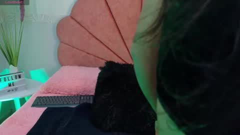 conejita_420_ online show from 09.13.25