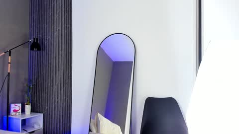 conielaurenth online show from 01.08.25