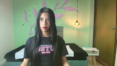 C O N N I E online show from 02.10.25