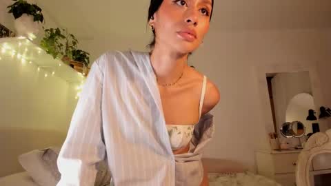 connie    online show from 02.09.25