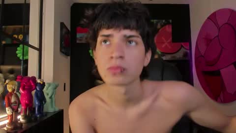 Snapshot of connor_stone_ chatting on 11.23.25 connor_stone_ online show from 11.23.25