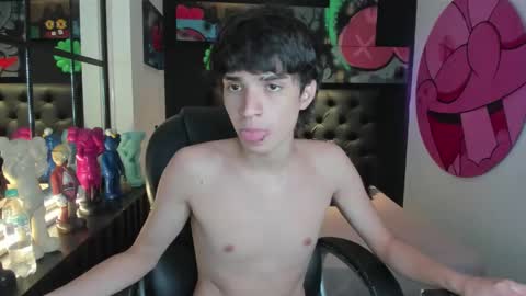 Snapshot of connor_stone_ chatting on 11.30.25 connor_stone_ online show from 11.30.25