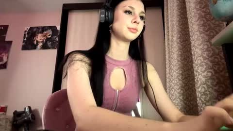 Isabella online show from 10.26.25