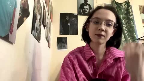 Snapshot of consuelamcelwaine chatting on 03.04.26 consuelamcelwaine online show from 03.04.26