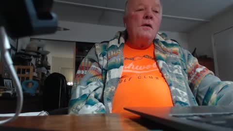 Snapshot of cookoosnest chatting on 12.21.24 cookoosnest online show from 12.21.24