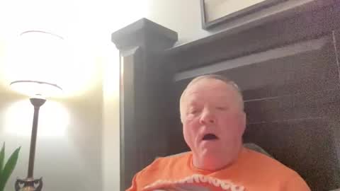 Snapshot of cookoosnest chatting on 12.24.24 cookoosnest online show from 12.24.24