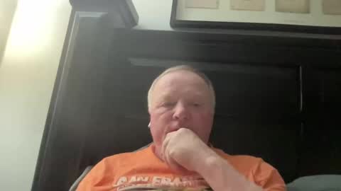 Snapshot of cookoosnest chatting on 12.28.24 cookoosnest online show from 12.28.24