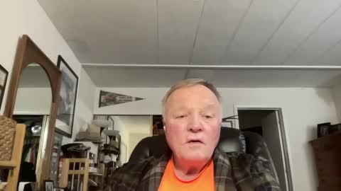 Snapshot of cookoosnest chatting on 02.14.25 cookoosnest online show from 02.14.25