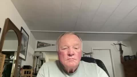 Snapshot of cookoosnest chatting on 10.30.25 cookoosnest online show from 10.30.25