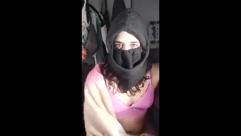 Cootie pinklips online show from 12.15.25