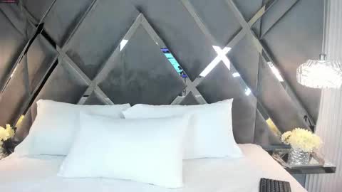 Coral online show from 10.17.25