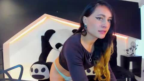 Coral  online show from 01.29.25