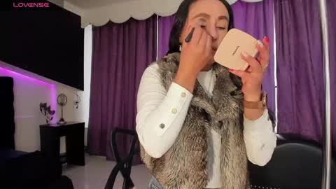 Coral  online show from 04.17.26