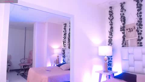 Coral online show from 09.18.25