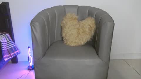 Coralie Bronson online show from 03.05.26