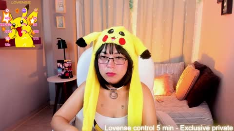 Coral Stefani online show from 02.06.25