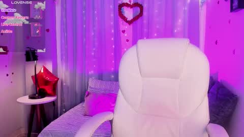 Coral Stefani online show from 03.07.25