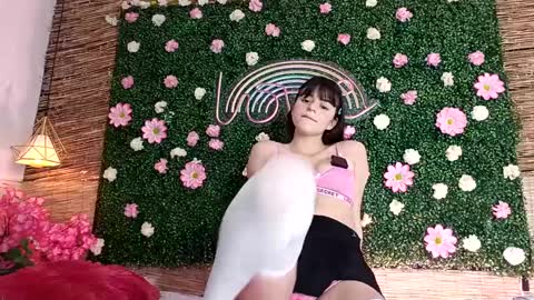 Snapshot of coralinexxx07 chatting on 09.13.25 Coraline uwu     Bienvenidos al dulce mundo de Coraline    Hola amores soy Coraline  Una chica  tierna juguetona online show from 09.13.25