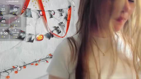 Snapshot of cordiacower chatting on 11.05.25 Leya online show from 11.05.25