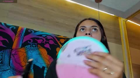 Snapshot of cori_paige chatting on 12.01.25 Cori online show from 12.01.25