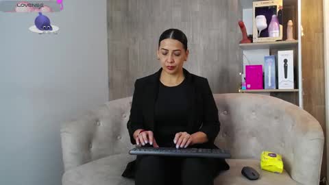 cortney tayler online show from 12.15.25