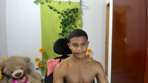 Snapshot of corzoethan chatting on 01.19.25 Ethan online show from 01.19.25