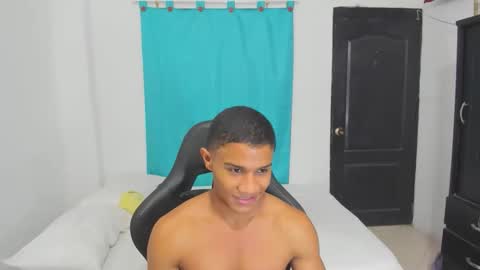 Snapshot of corzoethan chatting on 09.10.25 Ethan online show from 09.10.25