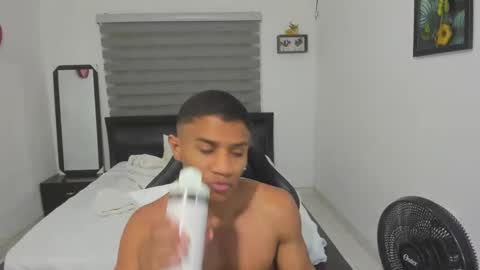 Snapshot of corzoethan chatting on 11.09.25 Ethan online show from 11.09.25