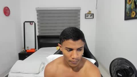 Snapshot of corzoethan chatting on 12.01.25 Ethan online show from 12.01.25