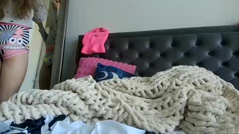 Snapshot of cosmicbae777 chatting on 11.12.25 cosmicbae777 online show from 11.12.25