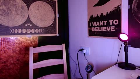 Snapshot of cosmonudes chatting on 12.11.24 Barry online show from 12.11.24