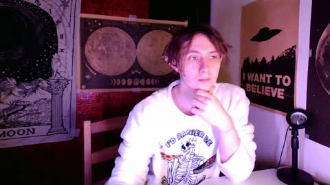 Snapshot of cosmonudes chatting on 01.05.25 Barry online show from 01.05.25