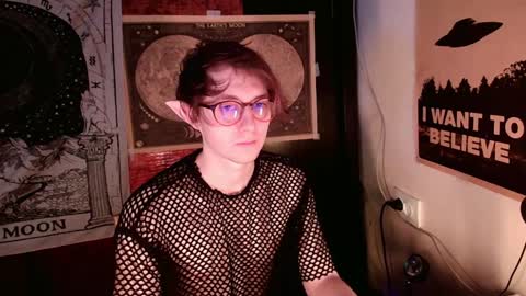 Snapshot of cosmonudes chatting on 01.10.25 Barry online show from 01.10.25