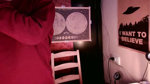 Snapshot of cosmonudes chatting on 01.12.25 Barry online show from 01.12.25