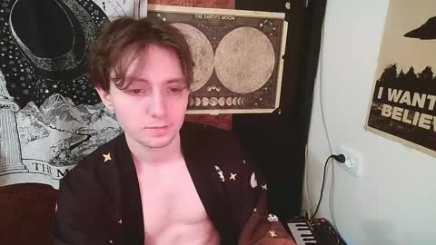 Snapshot of cosmonudes chatting on 09.12.25 Barry online show from 09.12.25