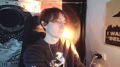 Snapshot of cosmonudes chatting on 02.02.26 Barry online show from 02.02.26