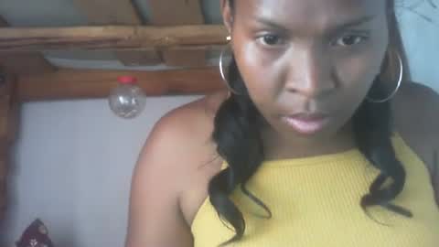 Snapshot of couleur_vanille chatting on 12.27.24 couleur_vanille online show from 12.27.24