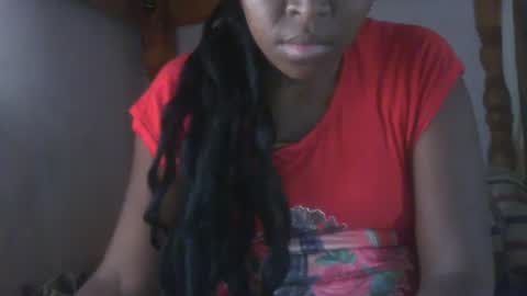 Snapshot of couleur_vanille chatting on 02.25.25 couleur_vanille online show from 02.25.25