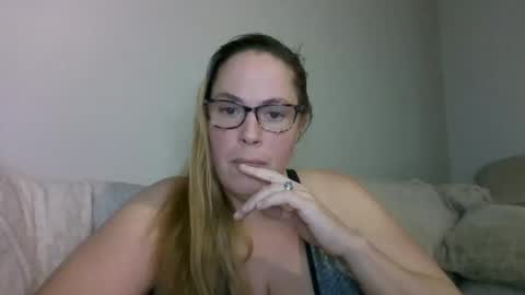 Fallen Angel 21 online show from 11.24.25