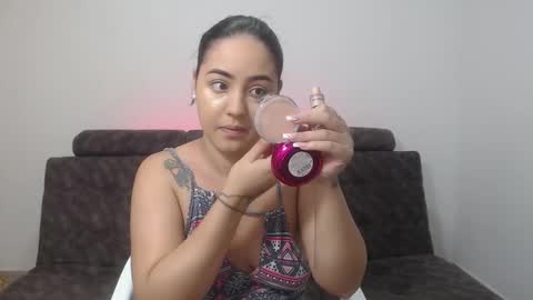  ALEJANDRO Y EMILY  online show from 02.20.25