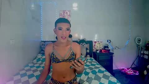 ALEXA  KIM online show from 11.04.25