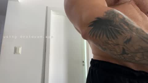 couplemuscle40 online show from 12.18.25