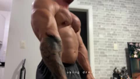couplemuscle40 online show from 03.03.26