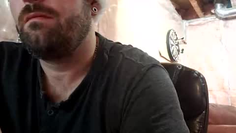 Snapshot of coupleoffantastics chatting on 11.29.25 coupleoffantastics online show from 11.29.25